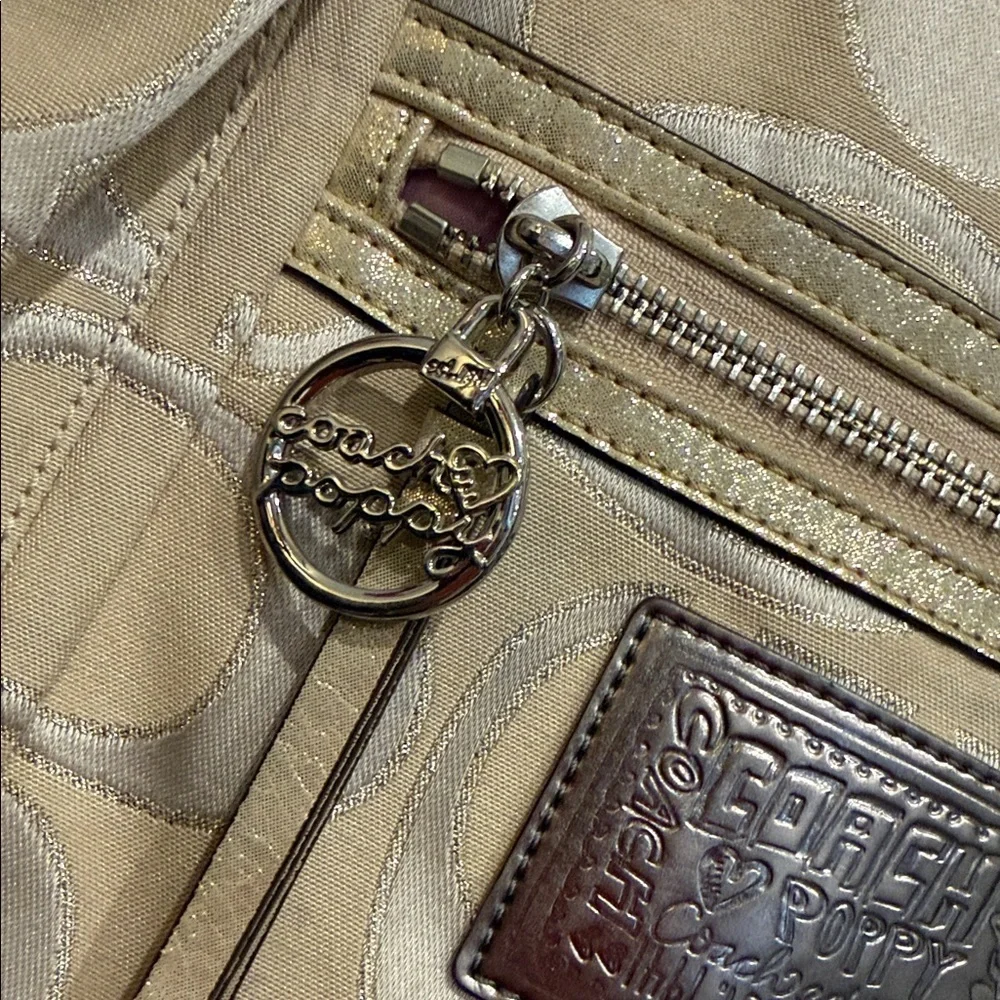 Coach y2k poppy Metallic Gold Logo Shoulder Bag 2 hangtags silver handbag